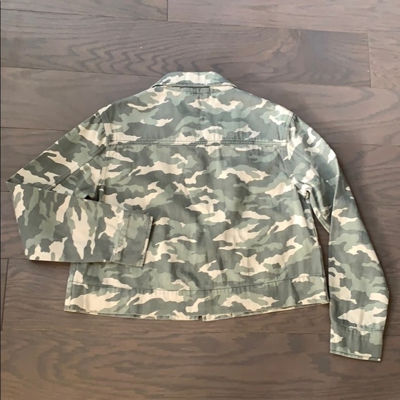 John + Jenn Camo Cropped Jean Denim Jacket - xs - Picture 4 of 8